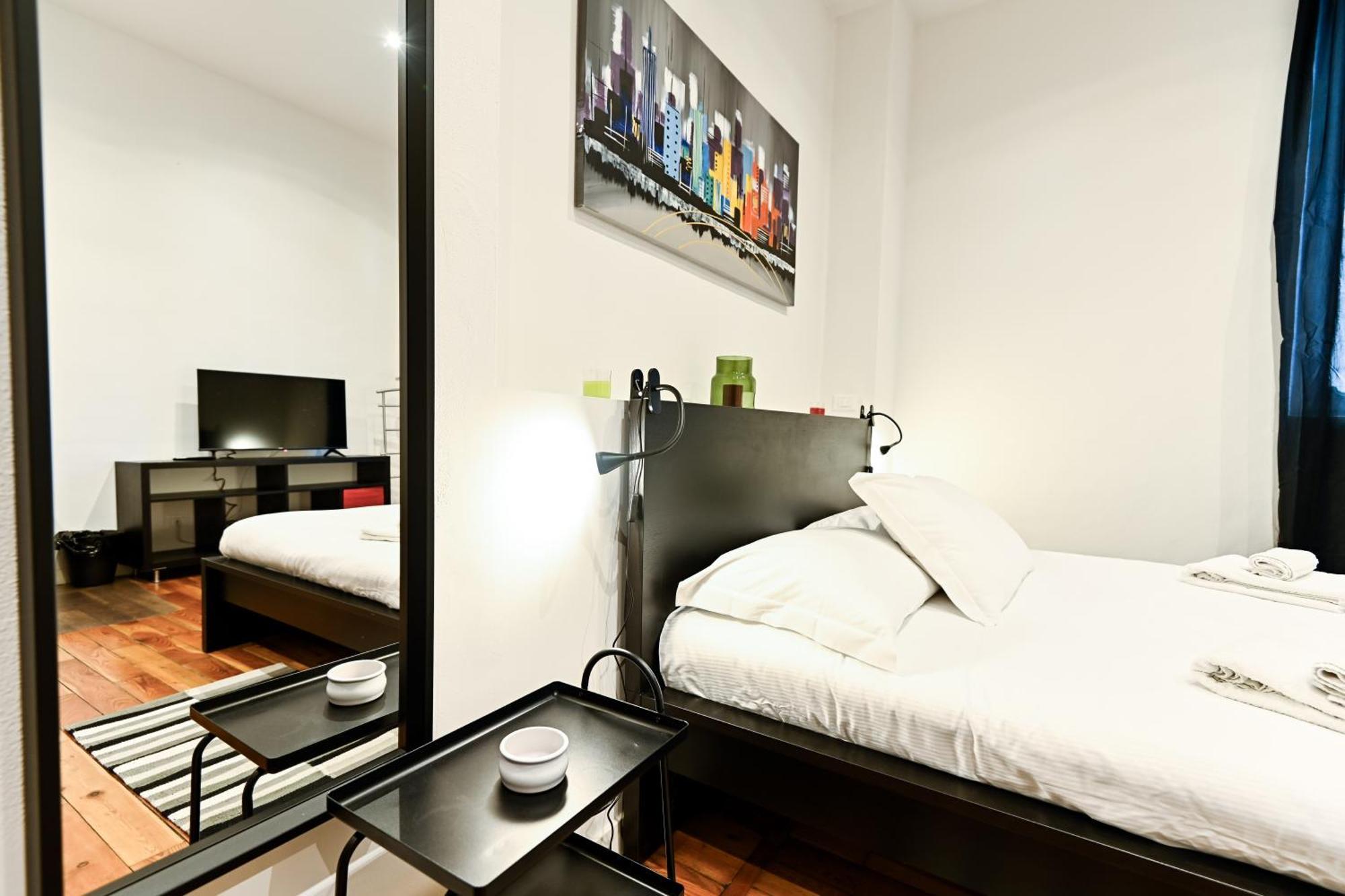 Top Living Apartments - Porta Susa Turin Exterior photo
